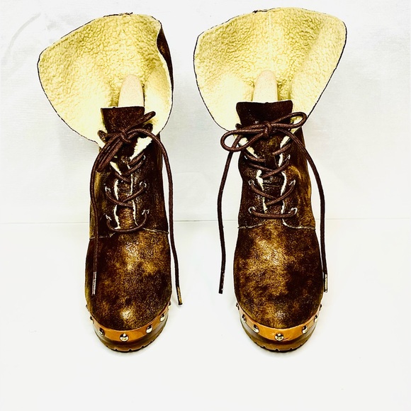 Michael Kors Lara Sherpa Cuffed Studded Platform Faux Shearling Bootie Heel - Picture 10 of 14